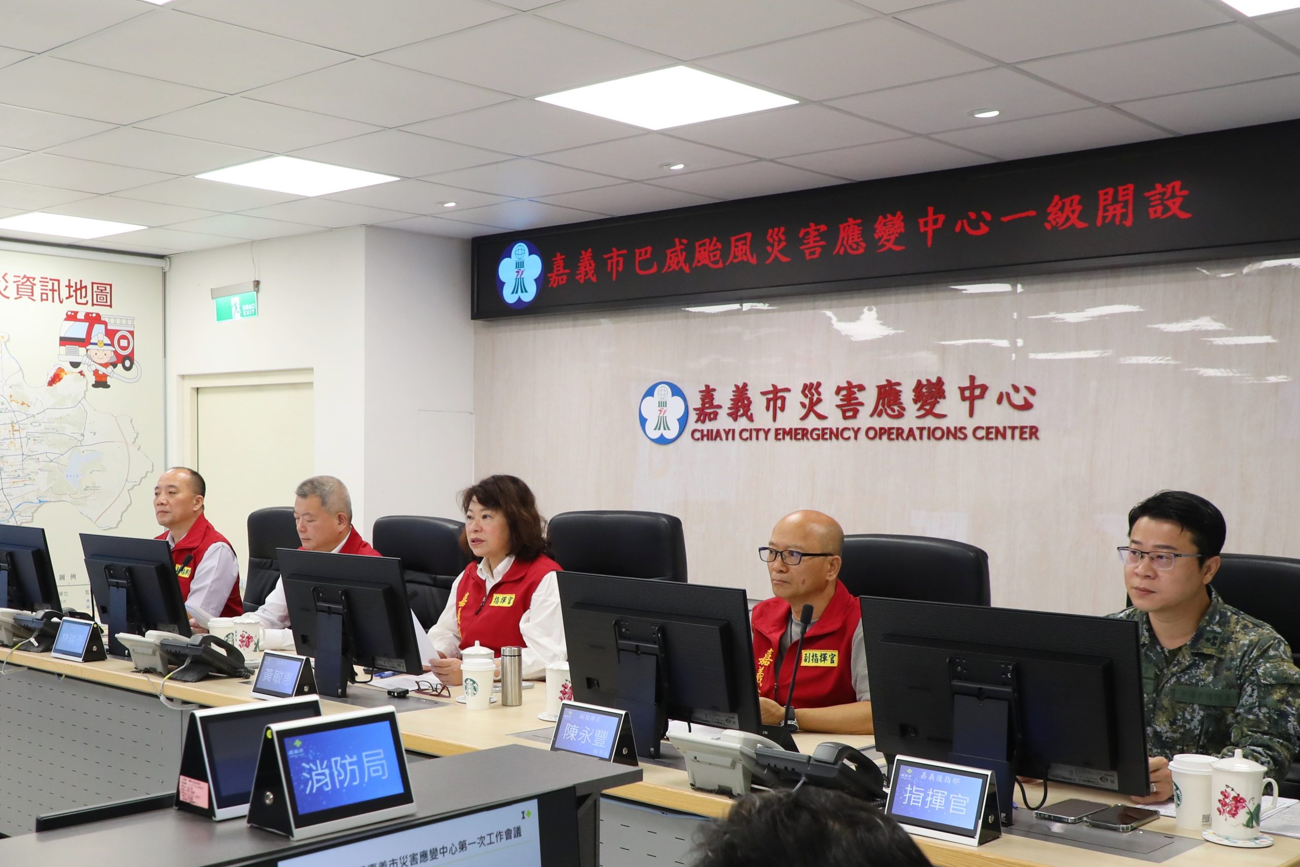 嘉義市升一級應變　黃敏惠坐鎮指揮全面防颱