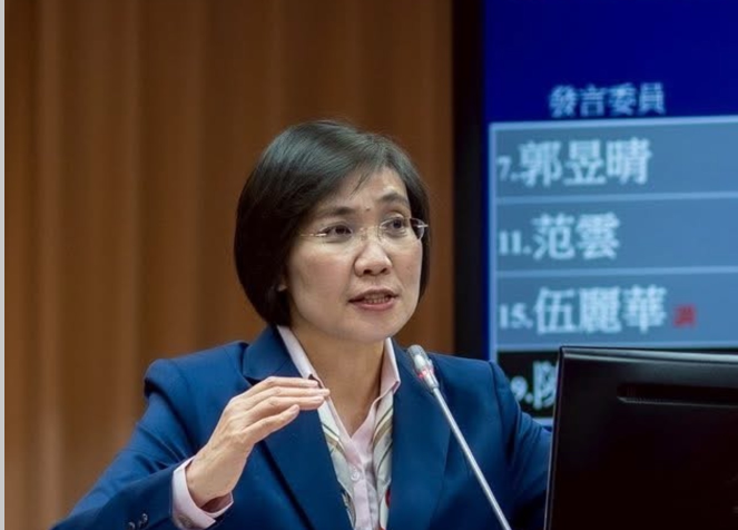 孩子不能成食安漏洞白老鼠 徐欣瑩籲落實家長「實質知情權」等五項改革 孩子不能成食安漏洞白老鼠 徐欣瑩籲落實家長「實質知情權」等五項改革