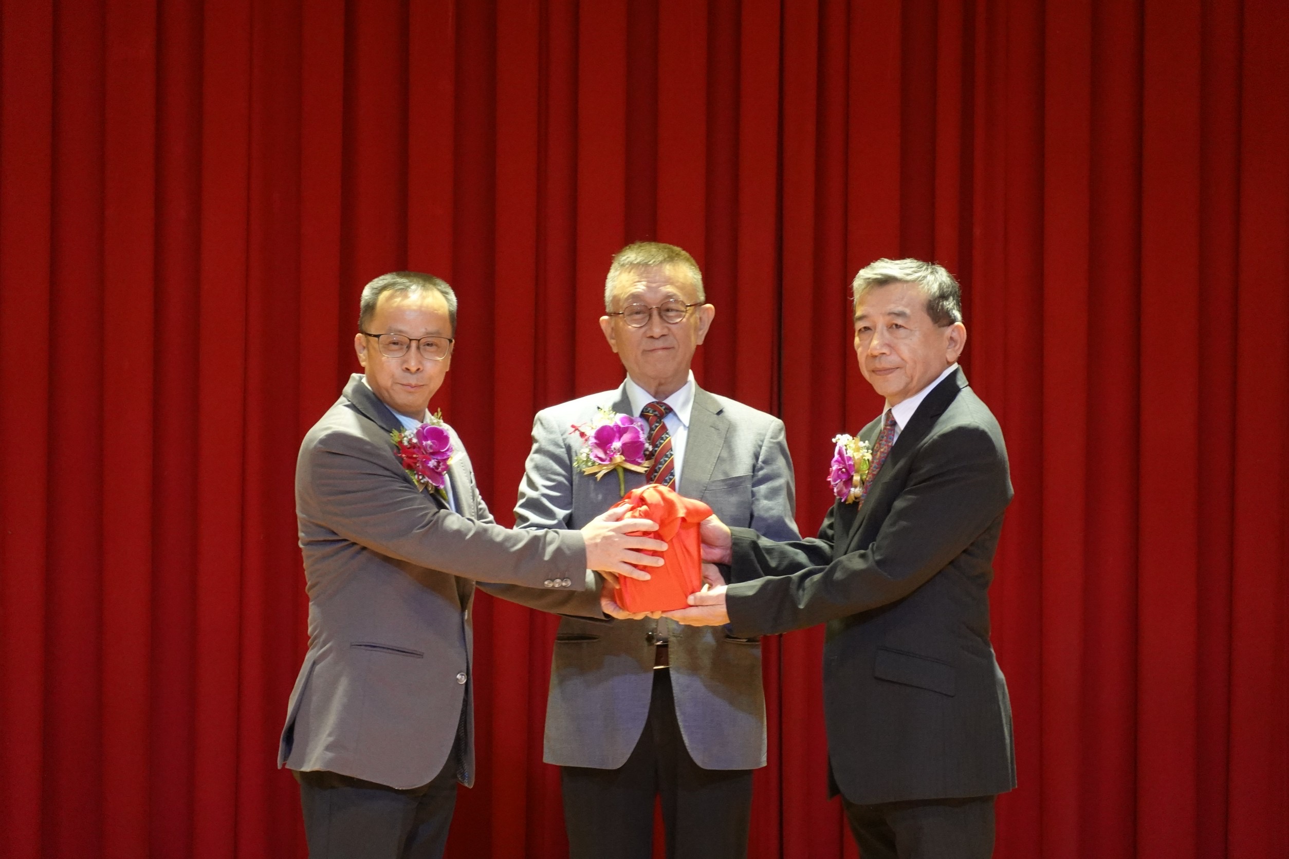 傳承使命 開創新局 南開科技大學舉行第九任校長佈達暨交接典禮 林尚平教授接任校長