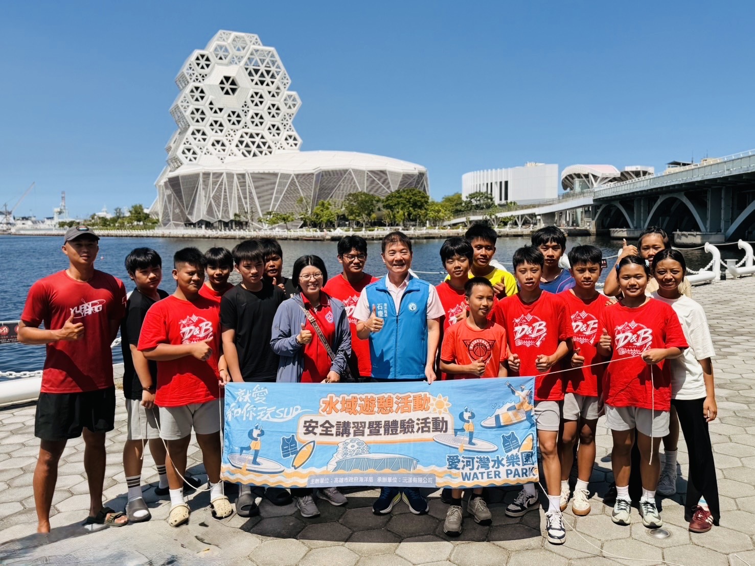 海洋教育上山啦　茂林國中愛河灣　 SUP水域活動初體驗