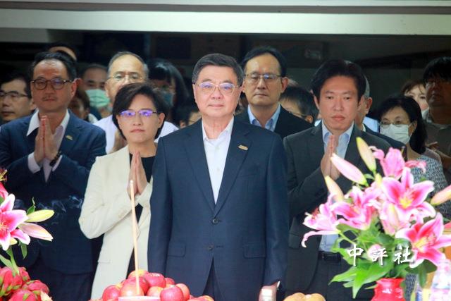 中元普渡　卓榮泰祈求在野支持院版無人機條例