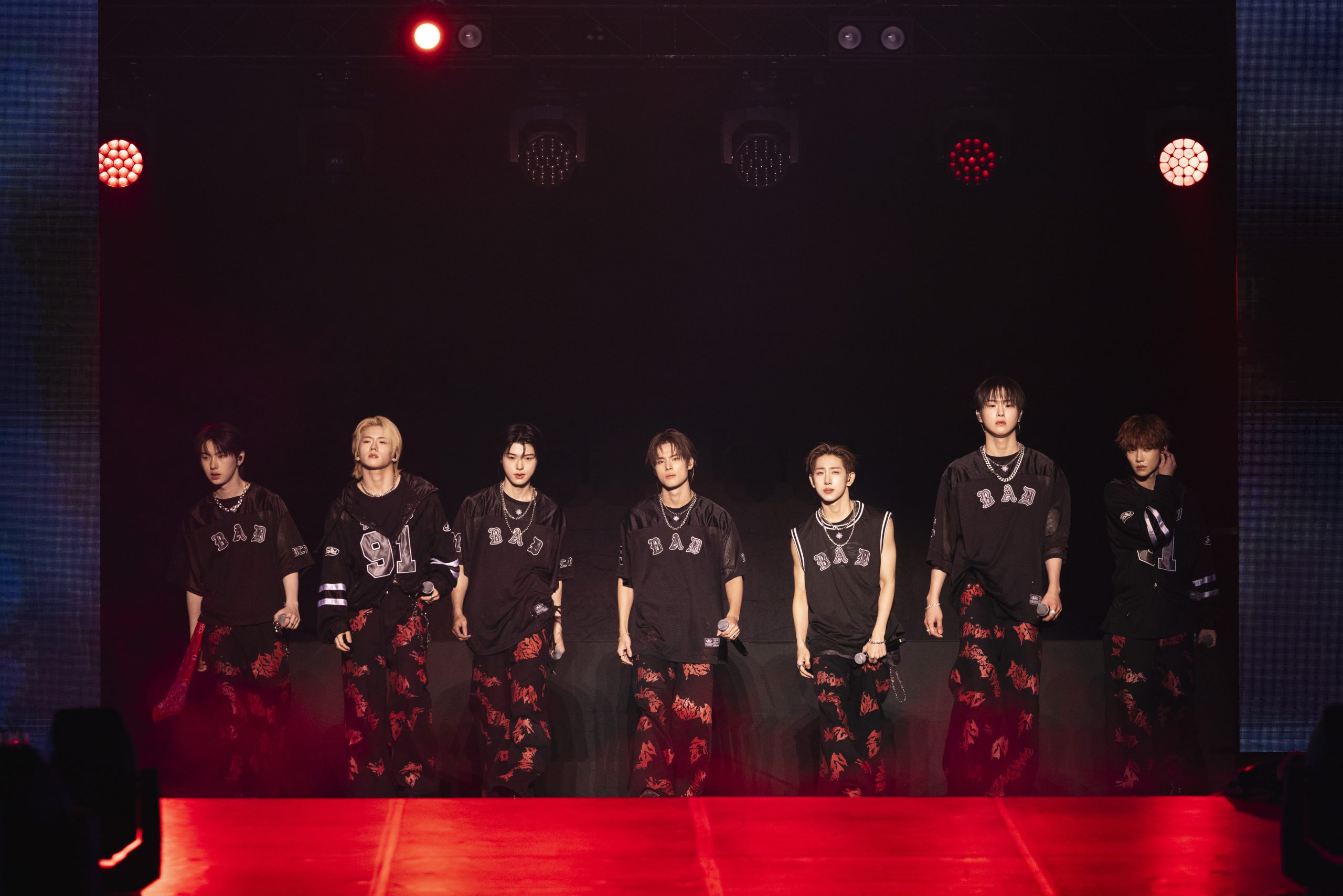 K-WAVE INFINITY嗨翻高雄巨蛋!五組韓星接力獻唱 滿場歡呼為韓流之夜畫下完美句點 K-WAVE INFINITY嗨翻高雄巨蛋!五組韓星接力獻唱 滿場歡呼為韓流之夜畫下完美句點