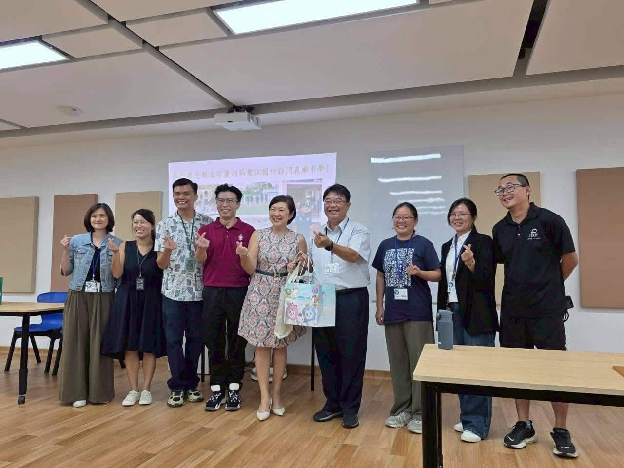 跨越圍牆的教育工程：從程式設計師到培育未來百年科技競爭力的教育領導之路