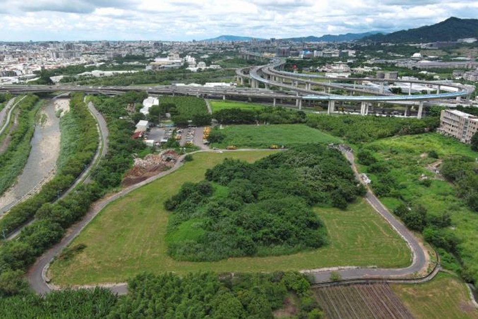 台中「萬里床城」清空了！ 　中市環保局破除去化瓶頸 潭子暫置3,000床全數清除