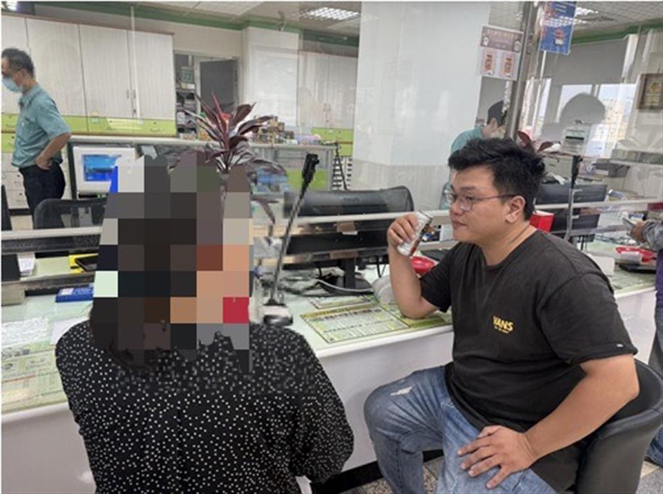 「免費三層櫃」誘騙網銀密碼！老婦欲提40萬交給詐團　警郵機警阻詐