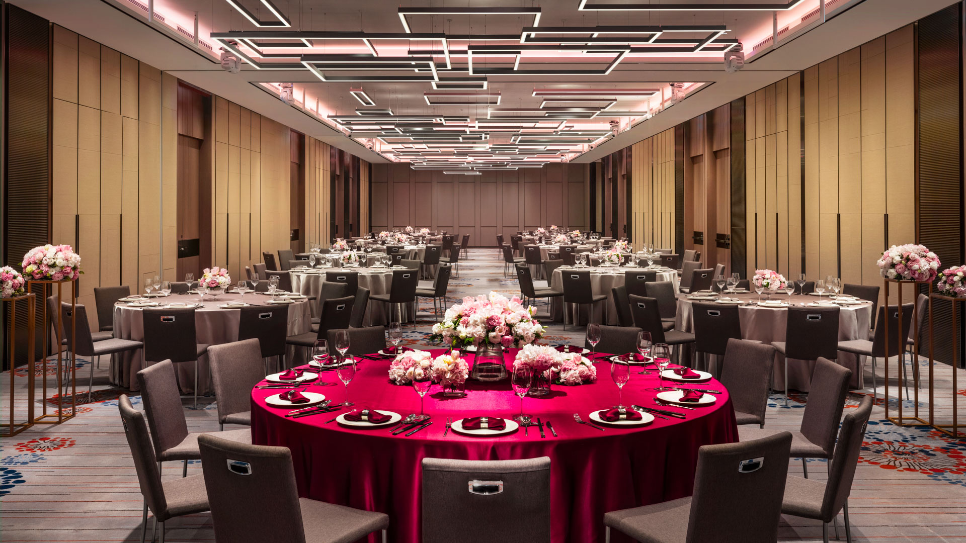 台北國泰萬怡酒店《2026婚禮體驗日：關於愛的萬件小事》9/15登場！ 雙人甜蜜價520元 體驗全新LED設備與婚宴菜色 再抽萬元品牌好禮