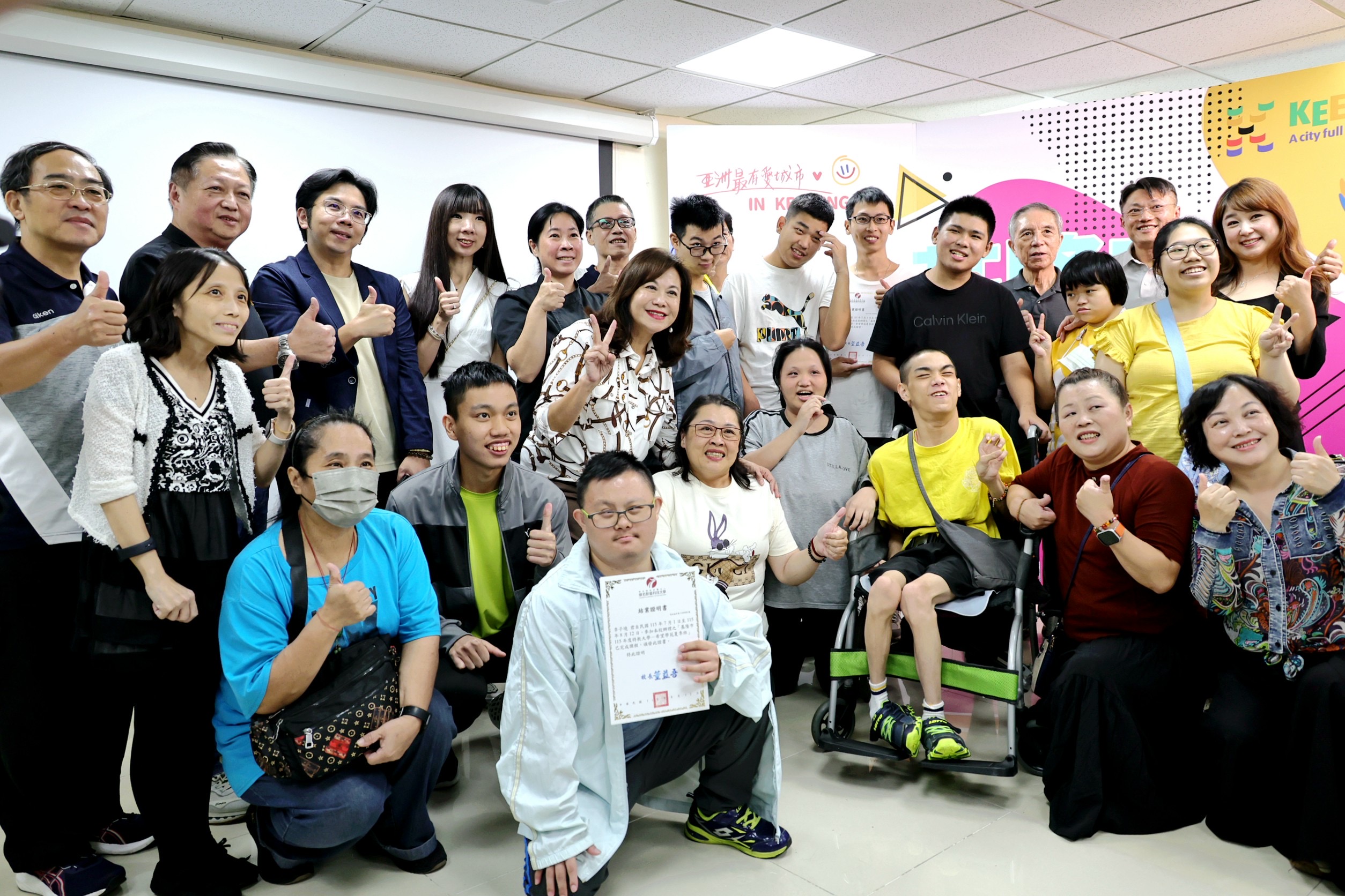 希望學苑手工餅乾創意彩妝成果展　基隆特教學員用AI開啟生活新可能