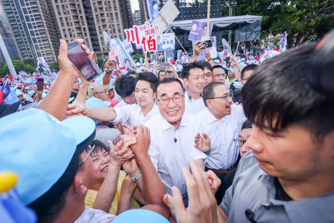 李四川綁著黨運　藍新北強烈危機感
