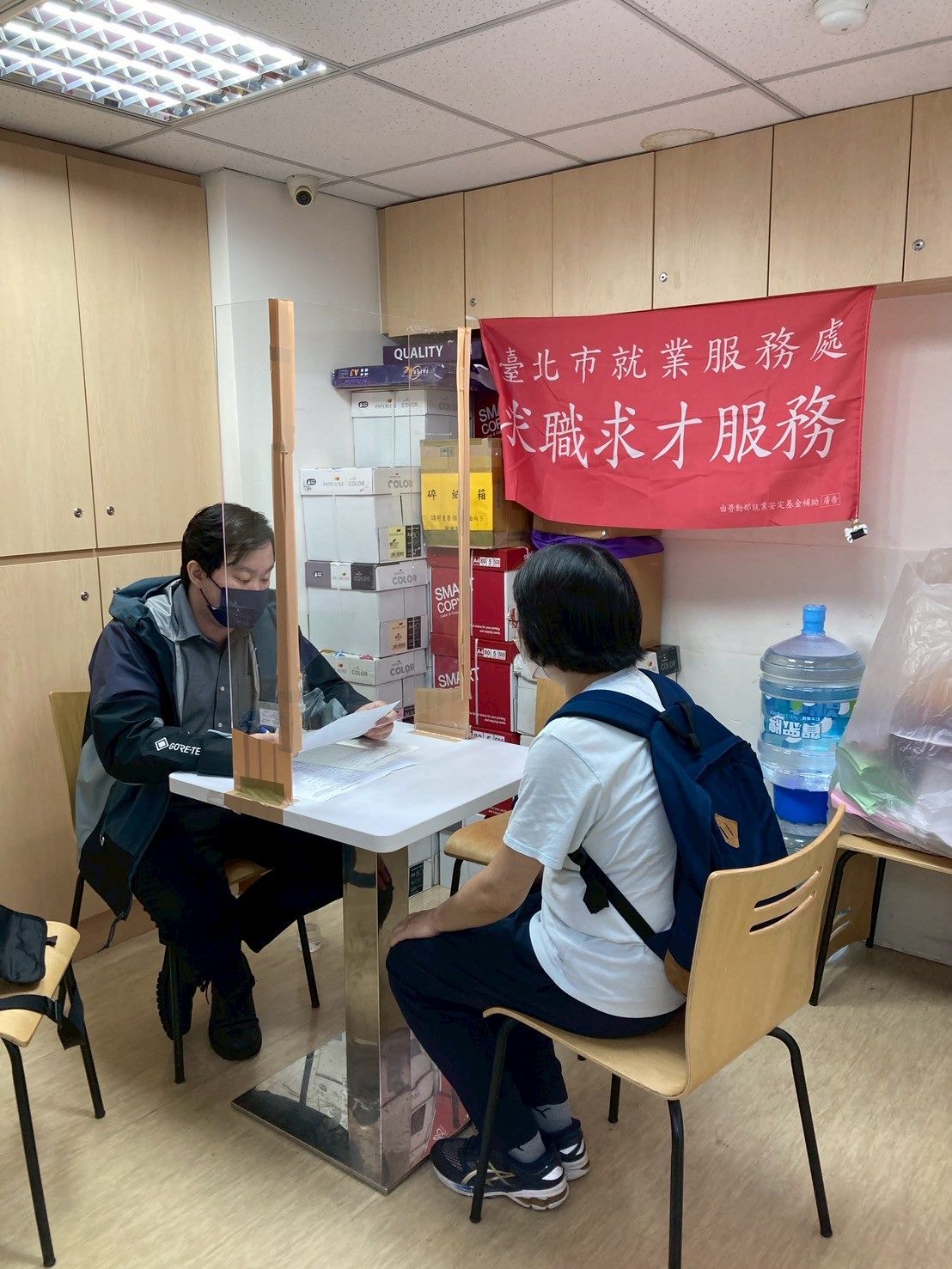 時薪工到正職都有！北市聯合徵才涵蓋8大產業 中秋物流職缺最搶手