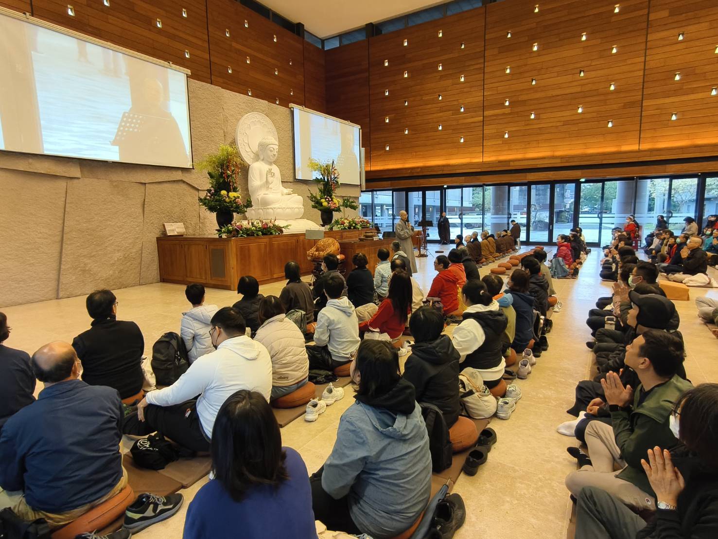 農禪寺新年早課 迎向一整年的祥樂豐足