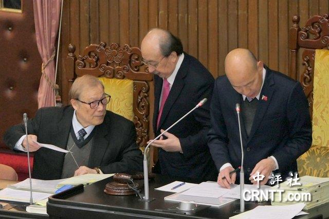 柯建銘將卸任總召？吳思瑤：會期沒結束　國民黨團痛批柯胡言亂語