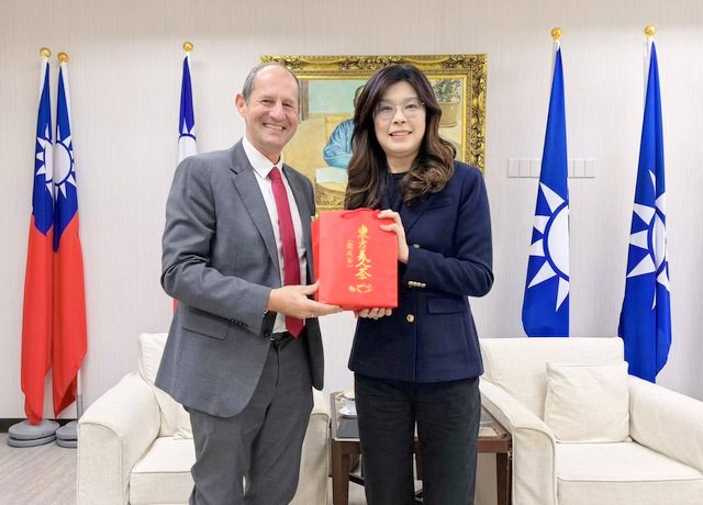 紐時專訪/鄭麗文：大陸崛起　時間不站在台灣這邊　會見谷力哲:兩岸應透過創新方式尋求和解