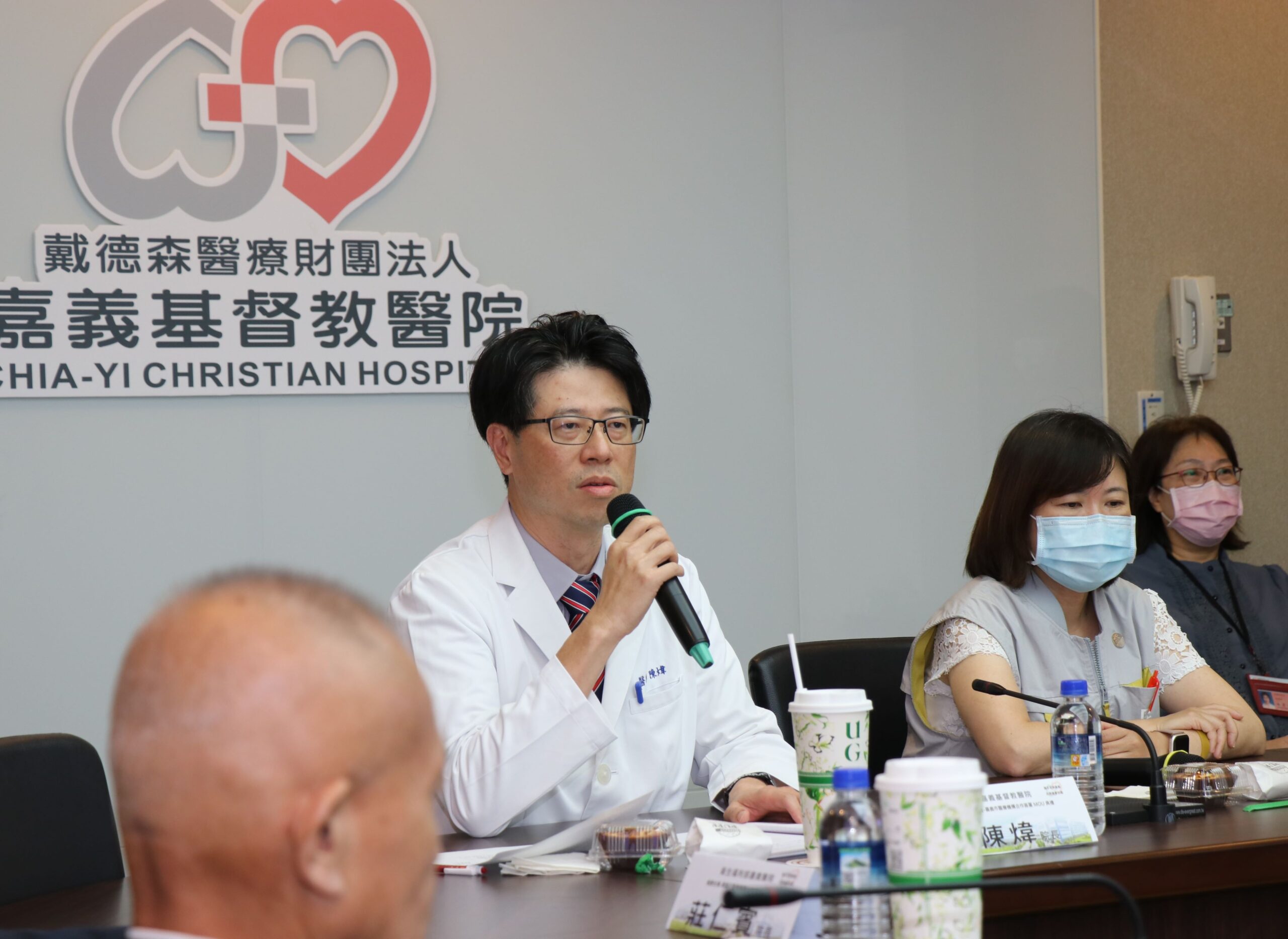 嘉義市11家醫院攜手簽署MOU　共築健康台灣典範城市
