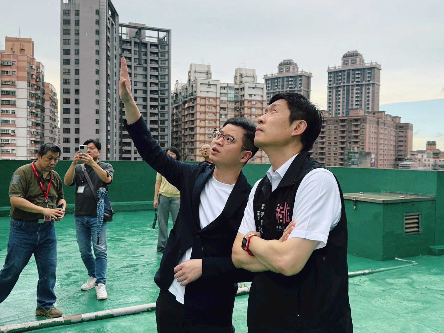 凌濤爭取桃園煉油廠周遭地區設100組空氣盒子 中油全額吸收經費 凌濤爭取桃園煉油廠周遭地區設100組空氣盒子 中油全額吸收經費