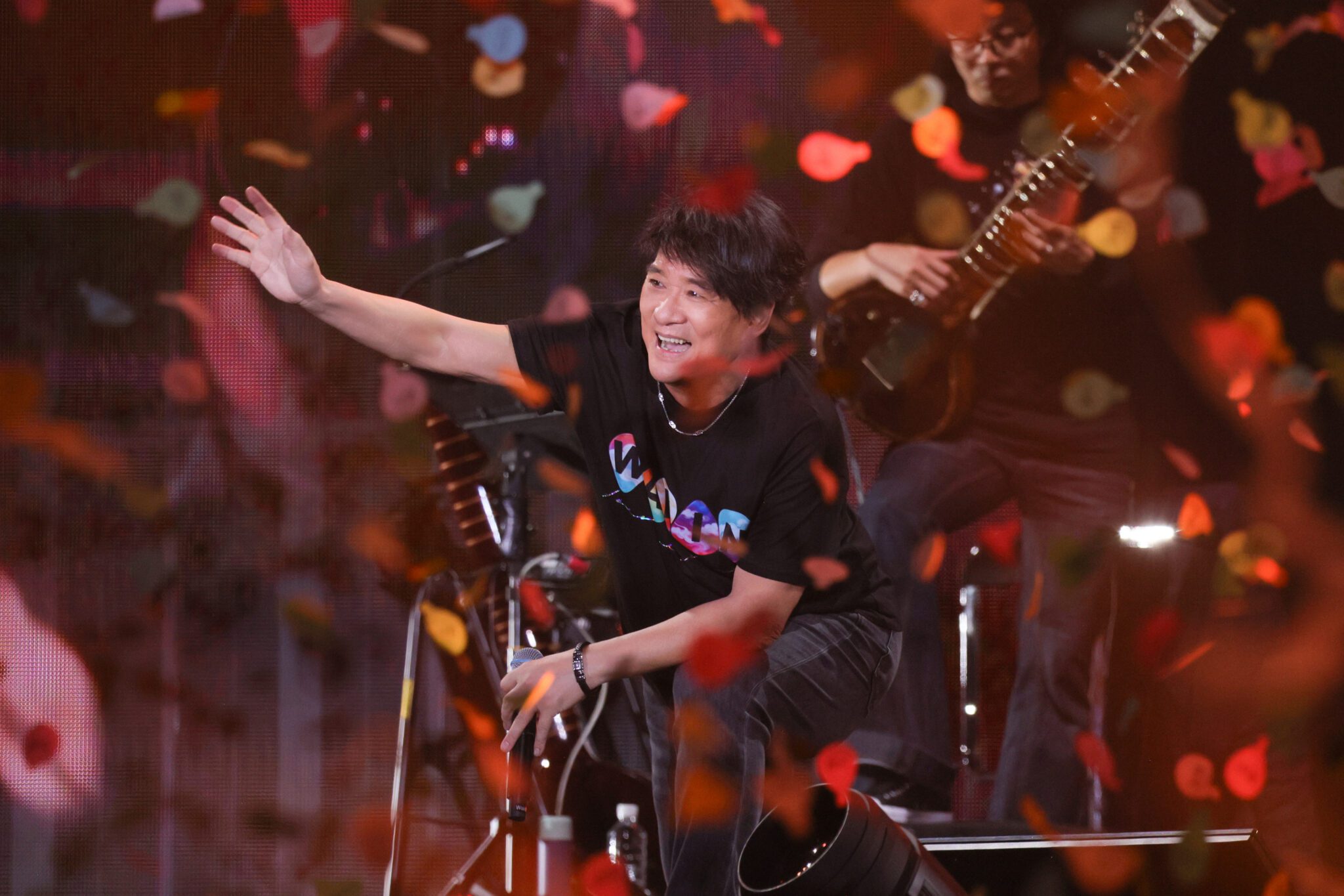 周華健續航登陸高雄港 睽違四年讓萬名歌迷嗨到集體「暈船」