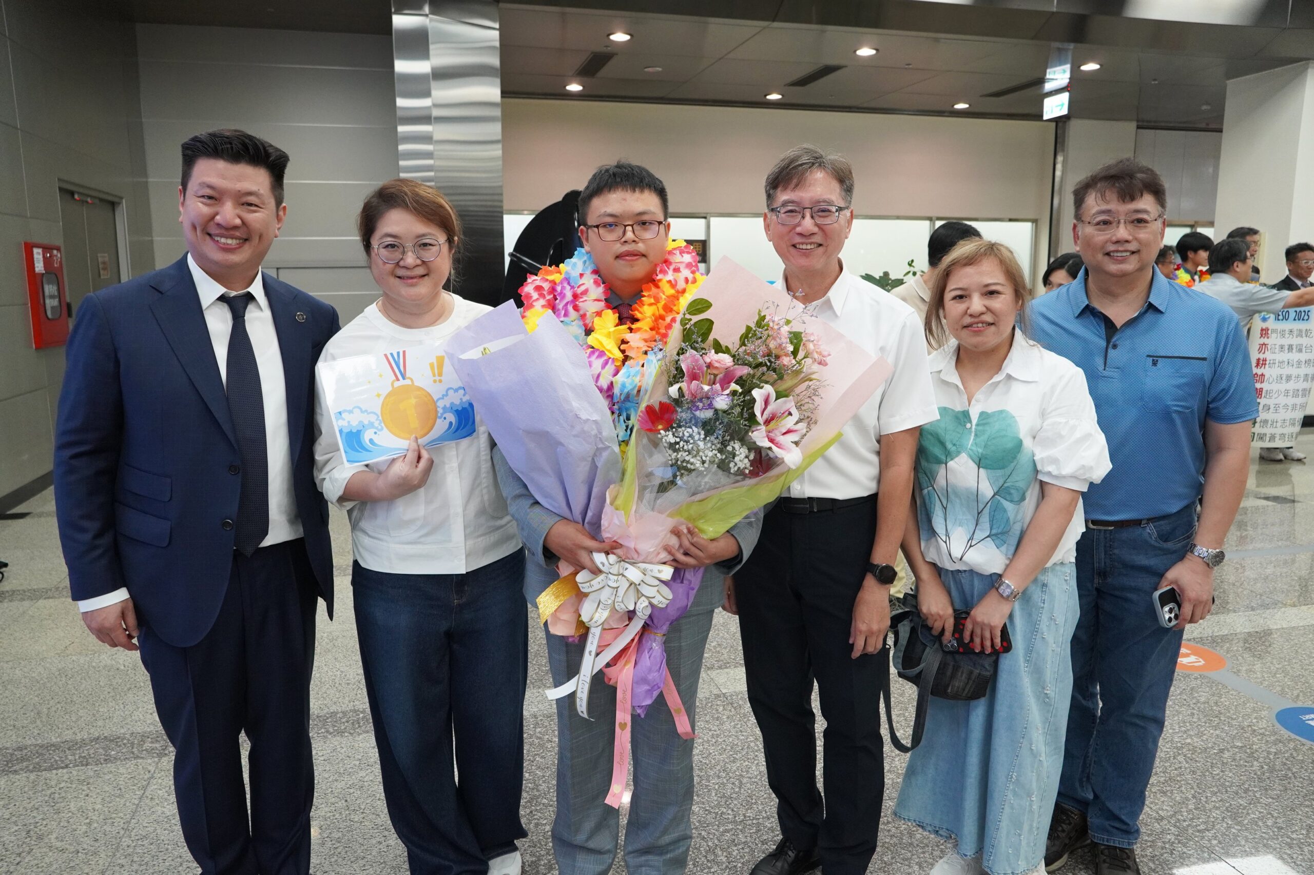 奪奧林匹亞競賽雙金　薇閣中學何海銘：堅持信念克服挑戰