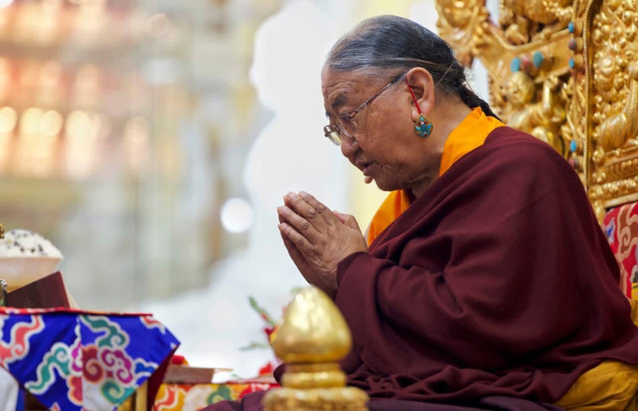 【薩迦哲思】如何跳脫對立、看見實相  —第41任薩迦法王以中觀智慧，走出非黑即白的世界