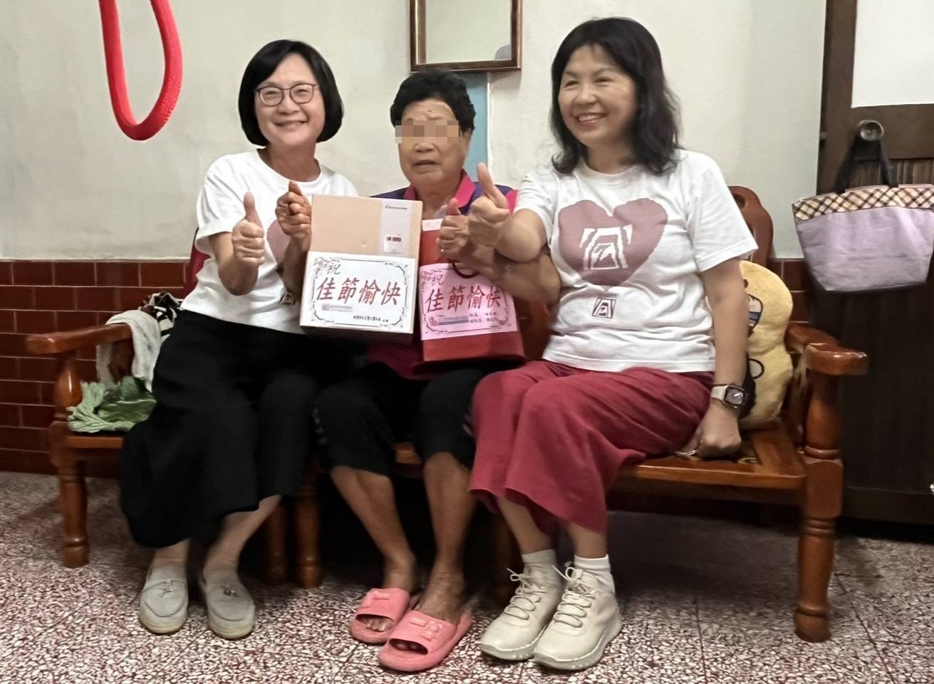 聖馬爾定攜手崇她嘉義社　中秋送暖獨居長者