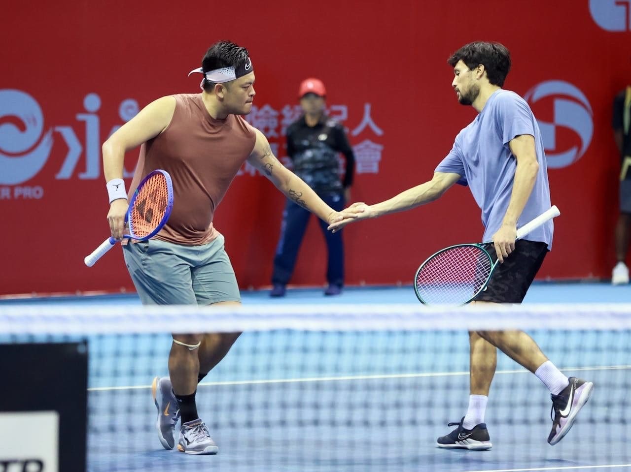 擲筊決定發球權！華國三太子網球挑戰賽　文化融合展新意