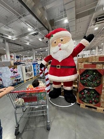 逛好市多變親子行程 聖誕裝飾、玩具區讓家長孩子都失守