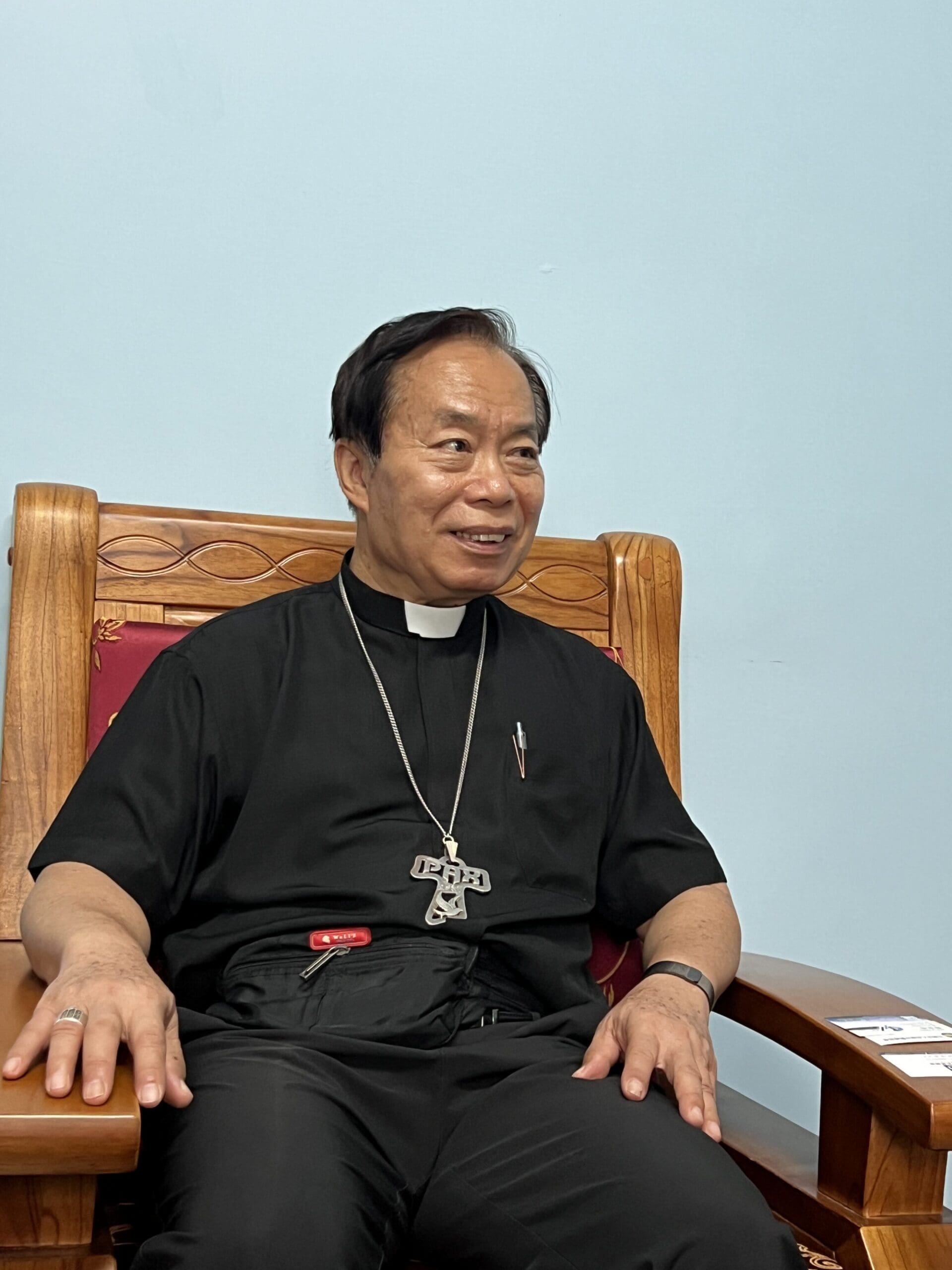 天主教-黃敏正主教 高舉十字架；啟動「新頁行動協會」/  為更生人打造  生命職能賦歸之路