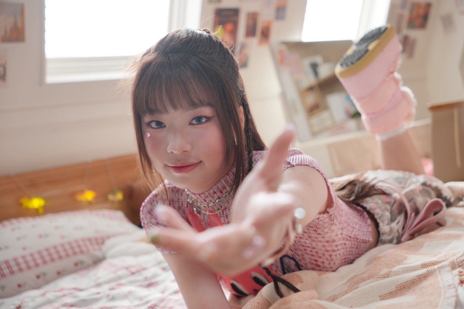 16歲全能唱跳女聲 SINBY 欣菲 新歌MV大秀「快遞飛件手勢舞」