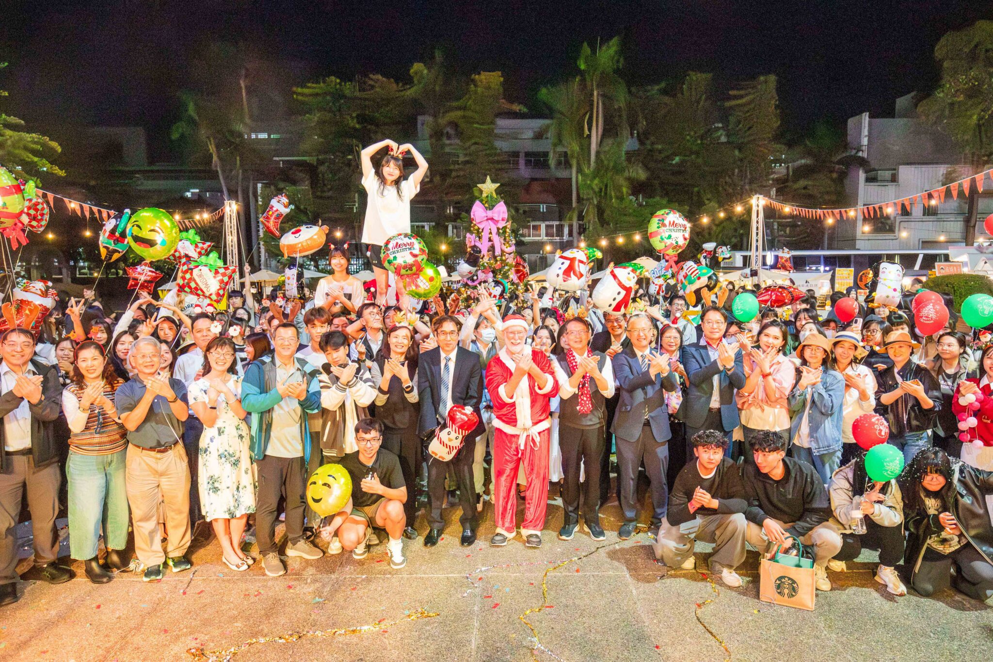嘉藥「粉亮甲子」聖誕點燈璀璨登場 致敬永遠的聖誕老人Gary