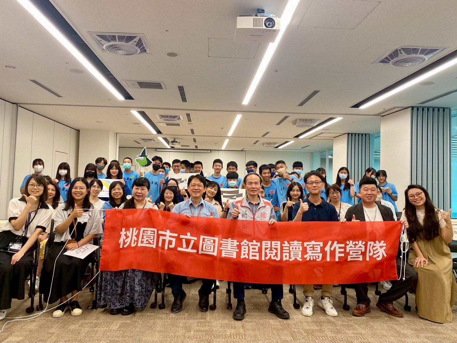 桃市圖總館及13分館夏令營開跑　劉仲成：閱讀寫作為思辨溝通核心素養