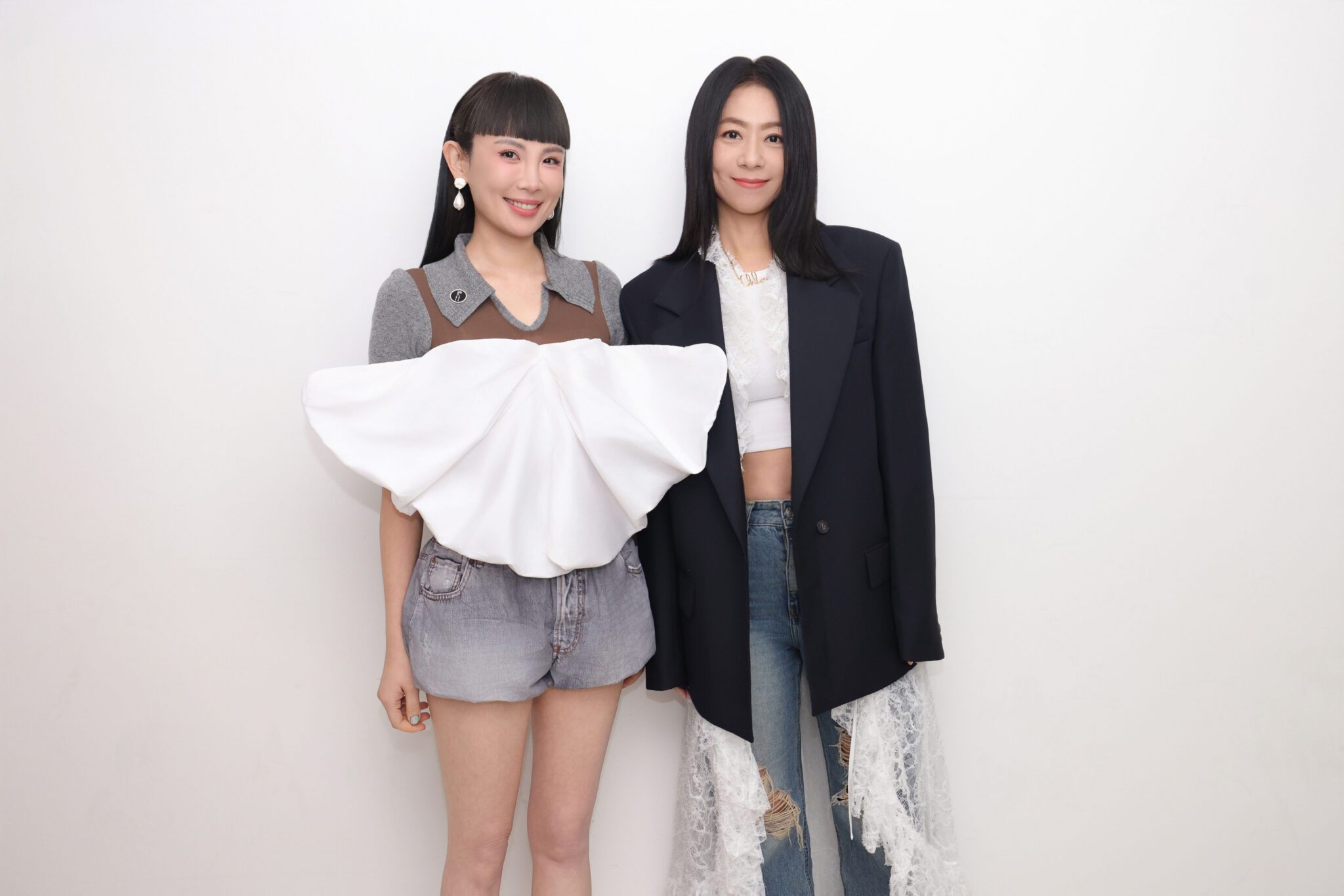 魏如萱x陳綺貞上海夢幻合體！雙女神相隔11年再合唱〈在不確定的世界裡〉全場尖叫炸裂